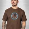 Camiseta Regular Skateboard Society marrom masculina