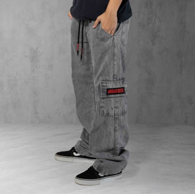 Camiseta oversized, basica, estonada em algodão, com estampa exclusiva da UrbanDeck.