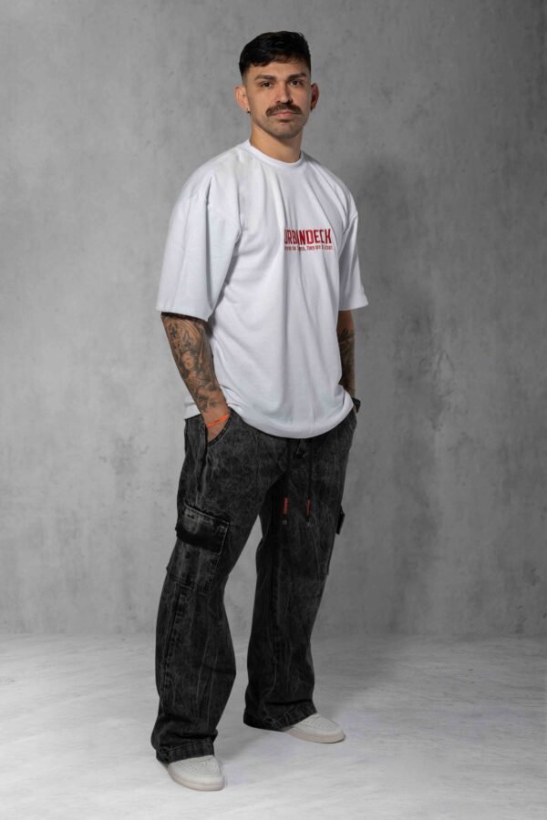 Camiseta Oversized Essential Premium 250g branca bordada