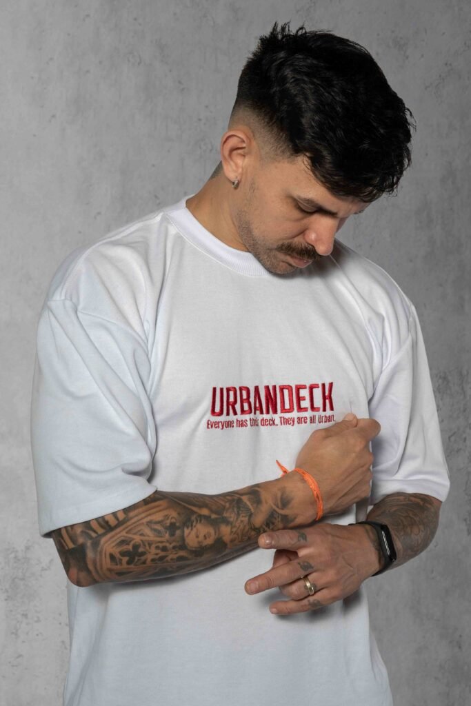 Camiseta Oversized Essential Premium 250g branca bordada