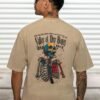 Camiseta Oversized Estonada Valley of Dry Bones bege costas