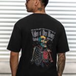 Camiseta Oversized Valley of Dry Bones preta costas