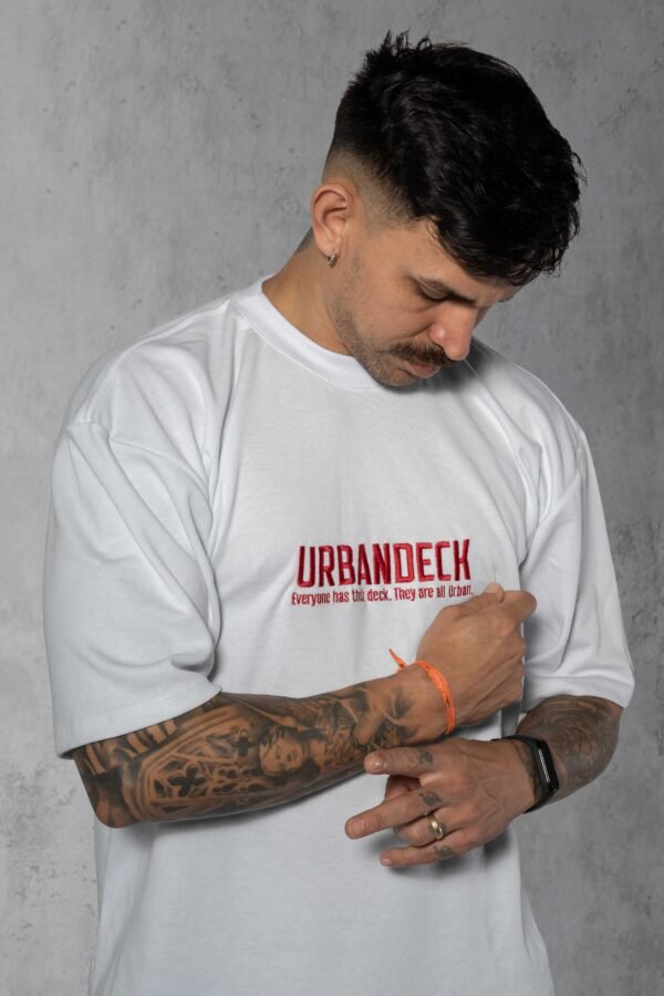 Camiseta Oversized Essential Premium 250g branca bordada